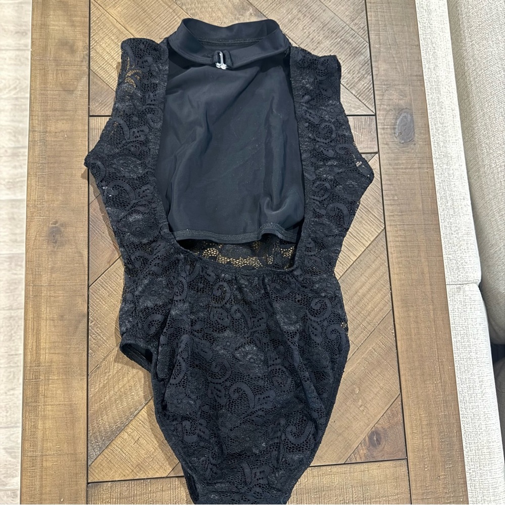 Black lace leotard - Picture 2 of 7